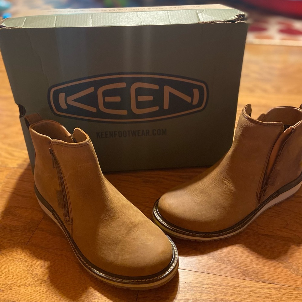 Keen Bailey ankle zip women’s booties